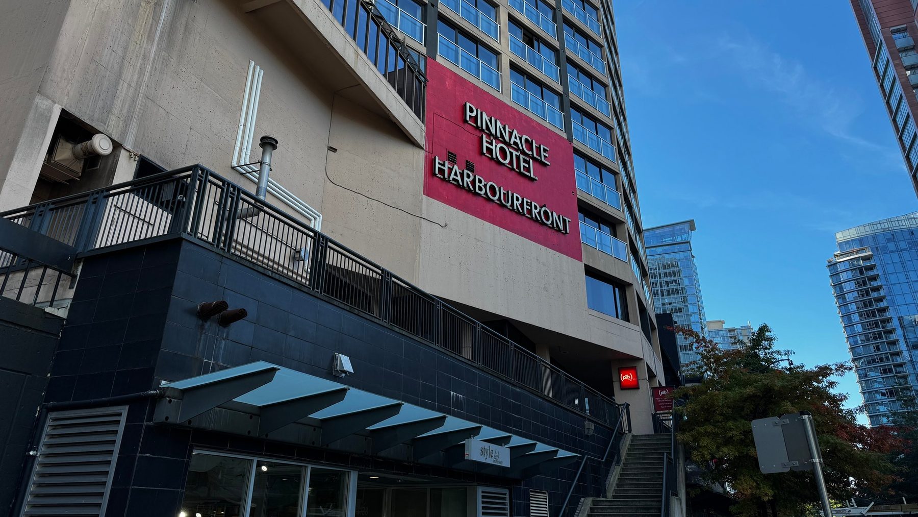 Pinnacle Hotel Harbourfront