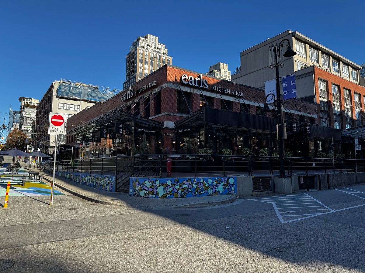 Earls Kitchen + Bar